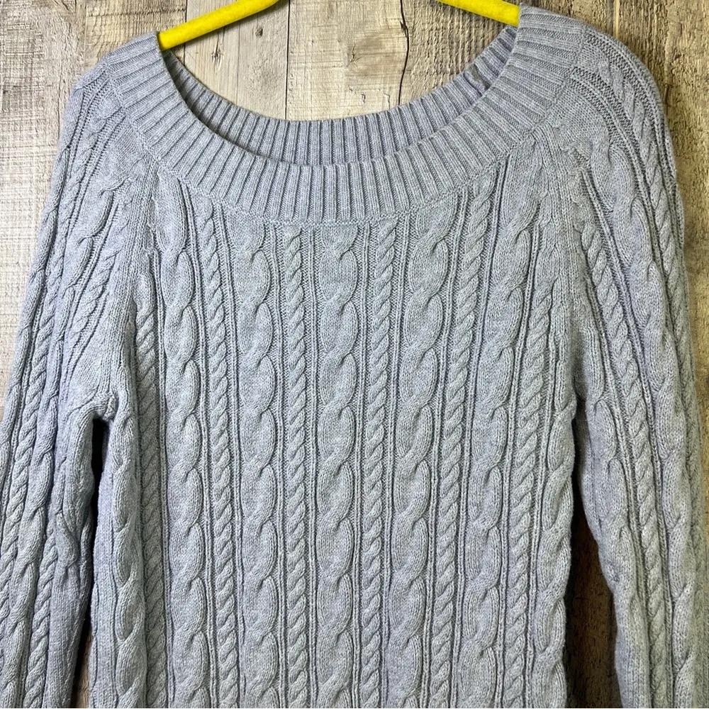 JCP Size Small Gray Cable Knit Long Sleeve Crewneck Sweater - Image 3