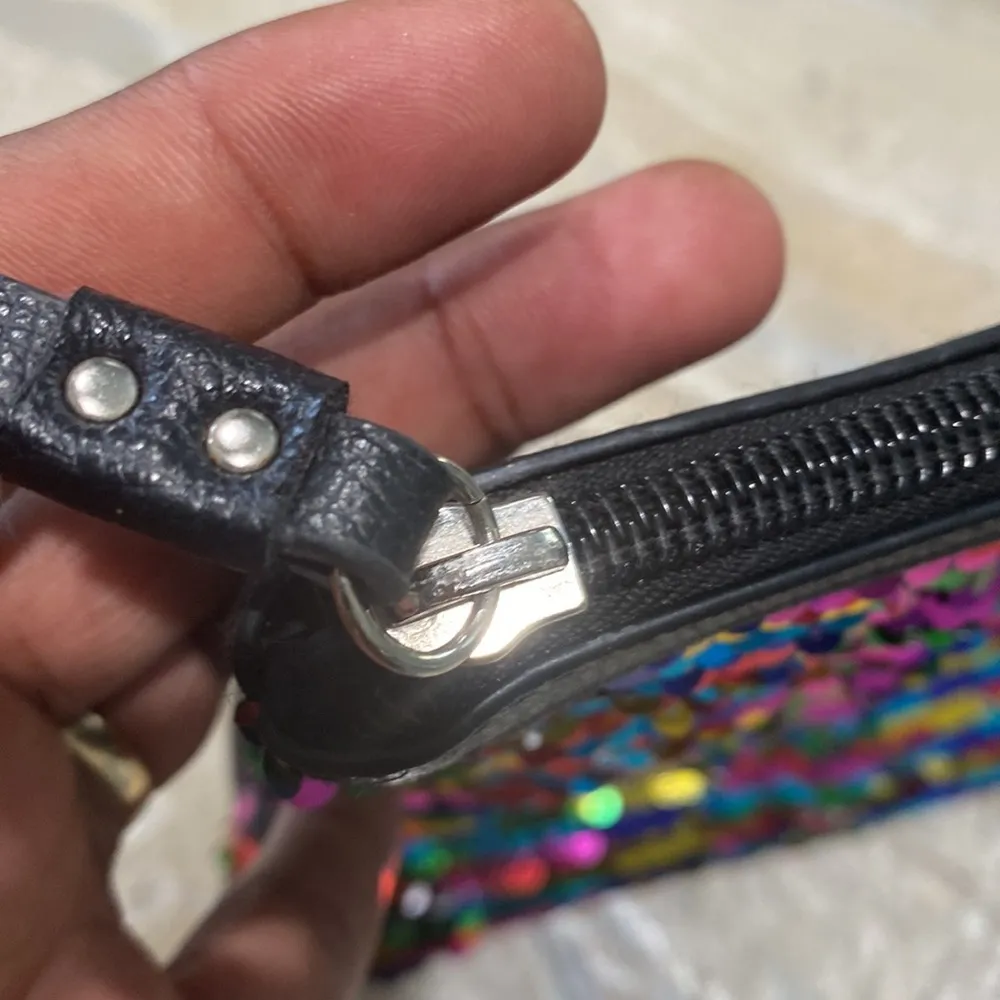 Victoria’s Secret Cosmetics & Makeup Bag - Image 11