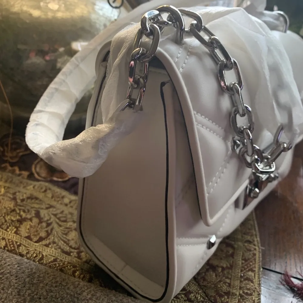 Authentic Michael KORS smooth leather studs Flap shoulder/Crossbody - Image 3