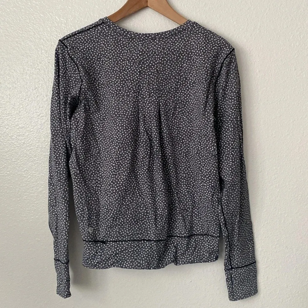 Lululemon 8 Rush Hour Long Sleeve Running Shirt in Spray Jacquard White Black - Image 11