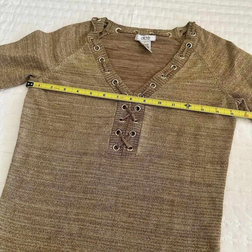 Pullover Knit Sweater Sz S Small Can Fit Some XS Gold Metallic - Image 9