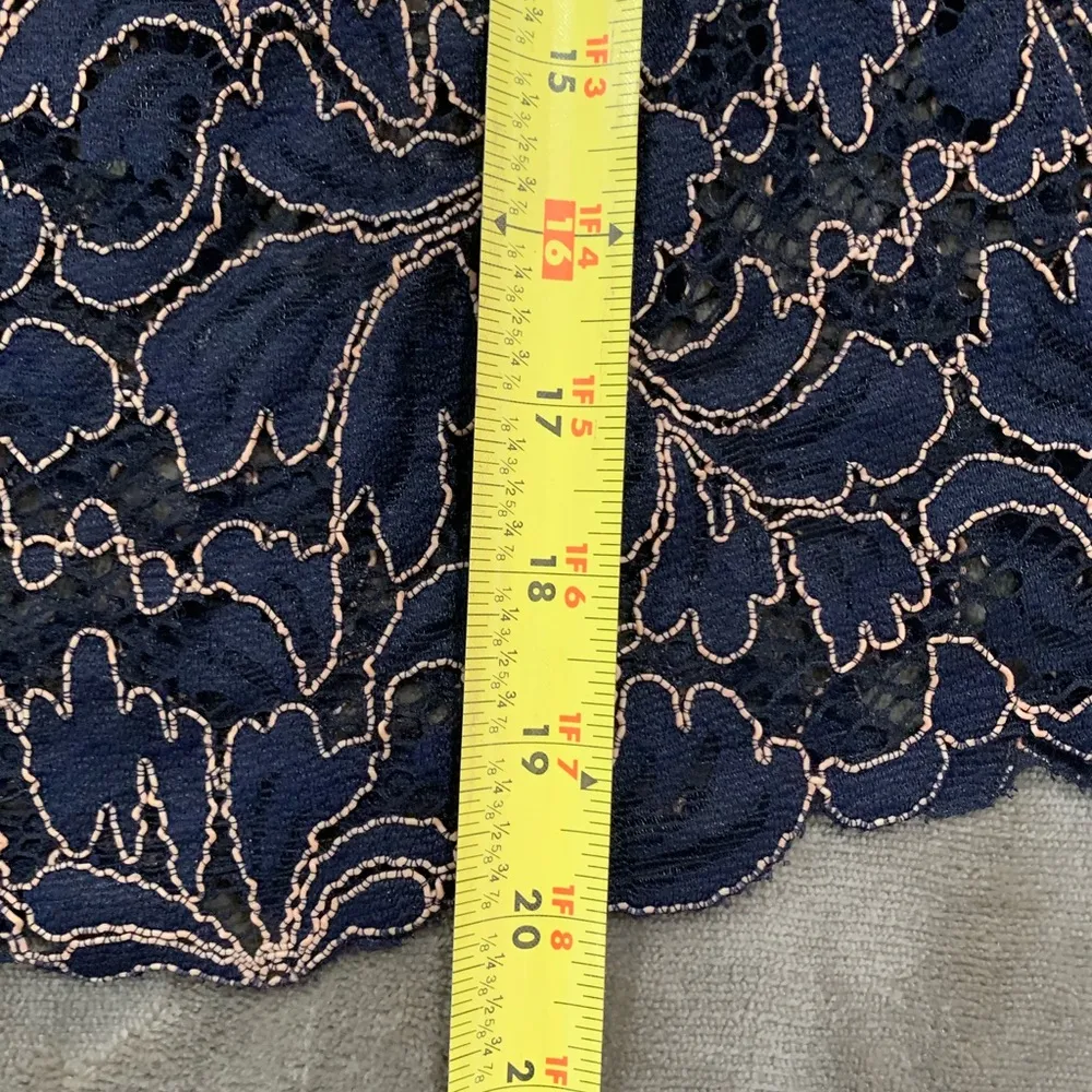 ZARA  basic navy blue lace flowy top size S - Image 5