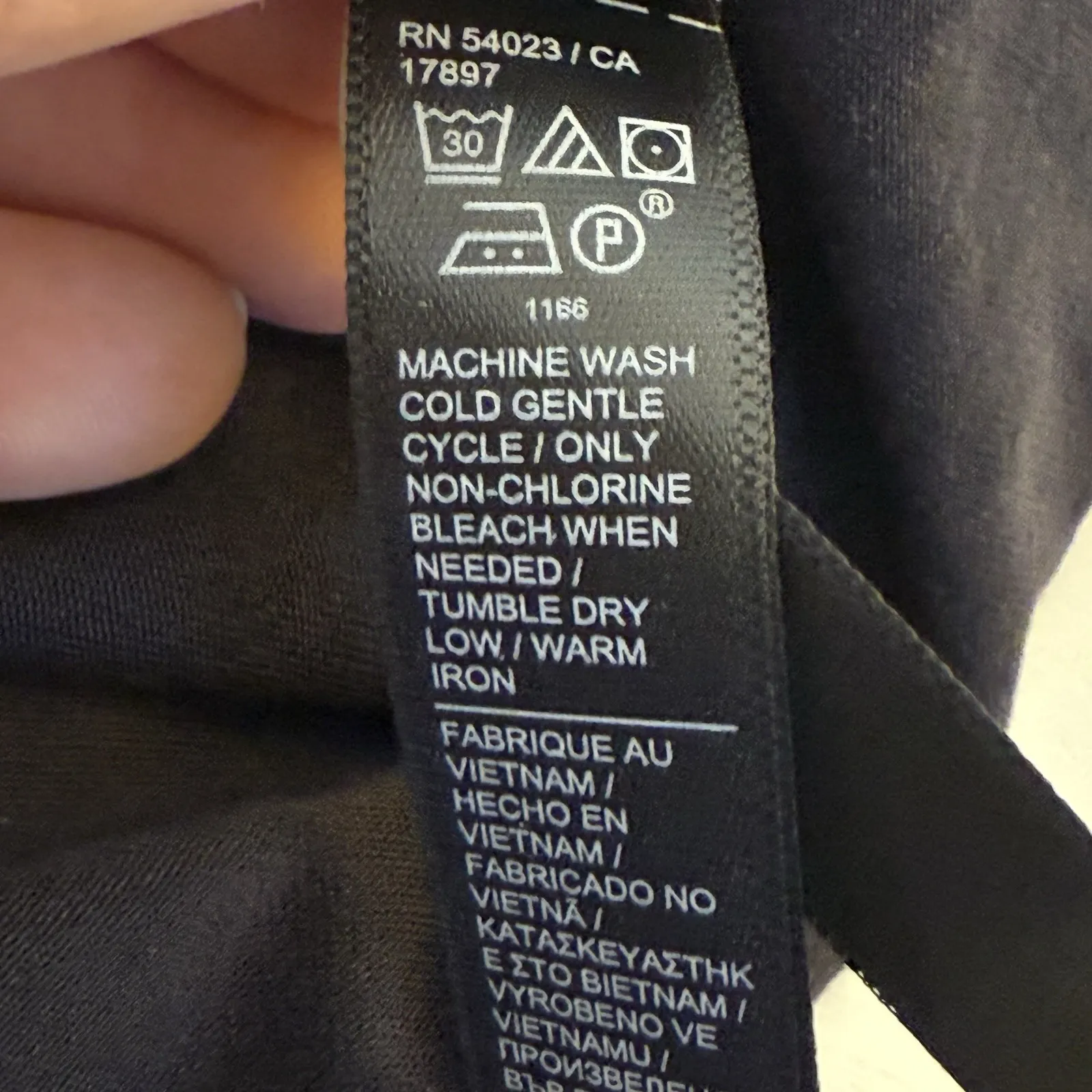 Athleta All Around Ruched Top Size XL Black Long Sleeve Lightweight Athletic Gym - Image 9