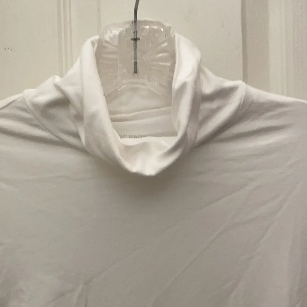 FINAL MARKDOWN Lands end long sleeved tee shirt medium - Image 2