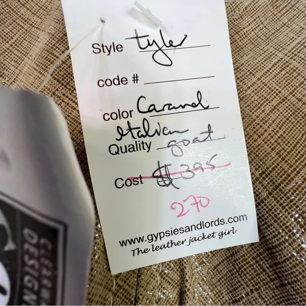 Abandon Size Medium Italian Shine Coated Leather In a Caramel Color w/Pockets Tan - Image 15