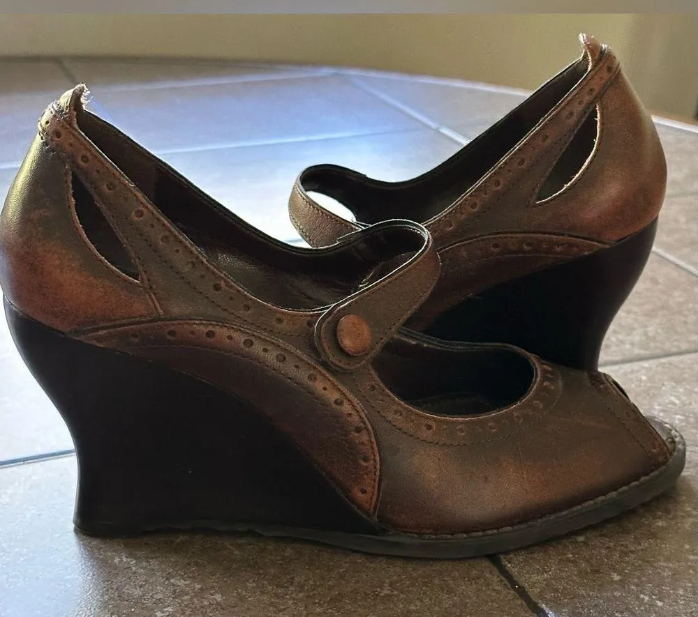 Franco Sarto Dark Brown Leather Pep Toe Wedge Shoe & Non Adjustable Trap… - Image 2