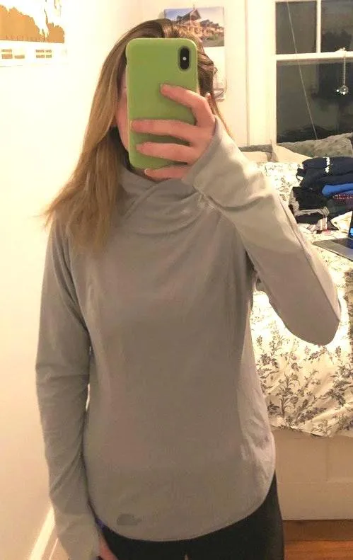 The North Face Lightweight Pullover - Image 2