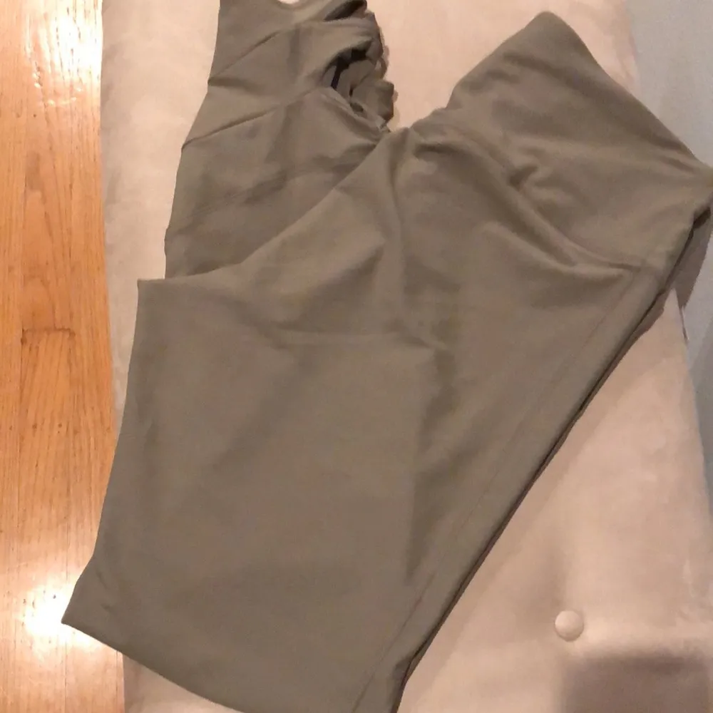 Old Navy High-Waisted PowerSoft 7/8-Length Side-Cutout Leggings, XL TALL - Image 2