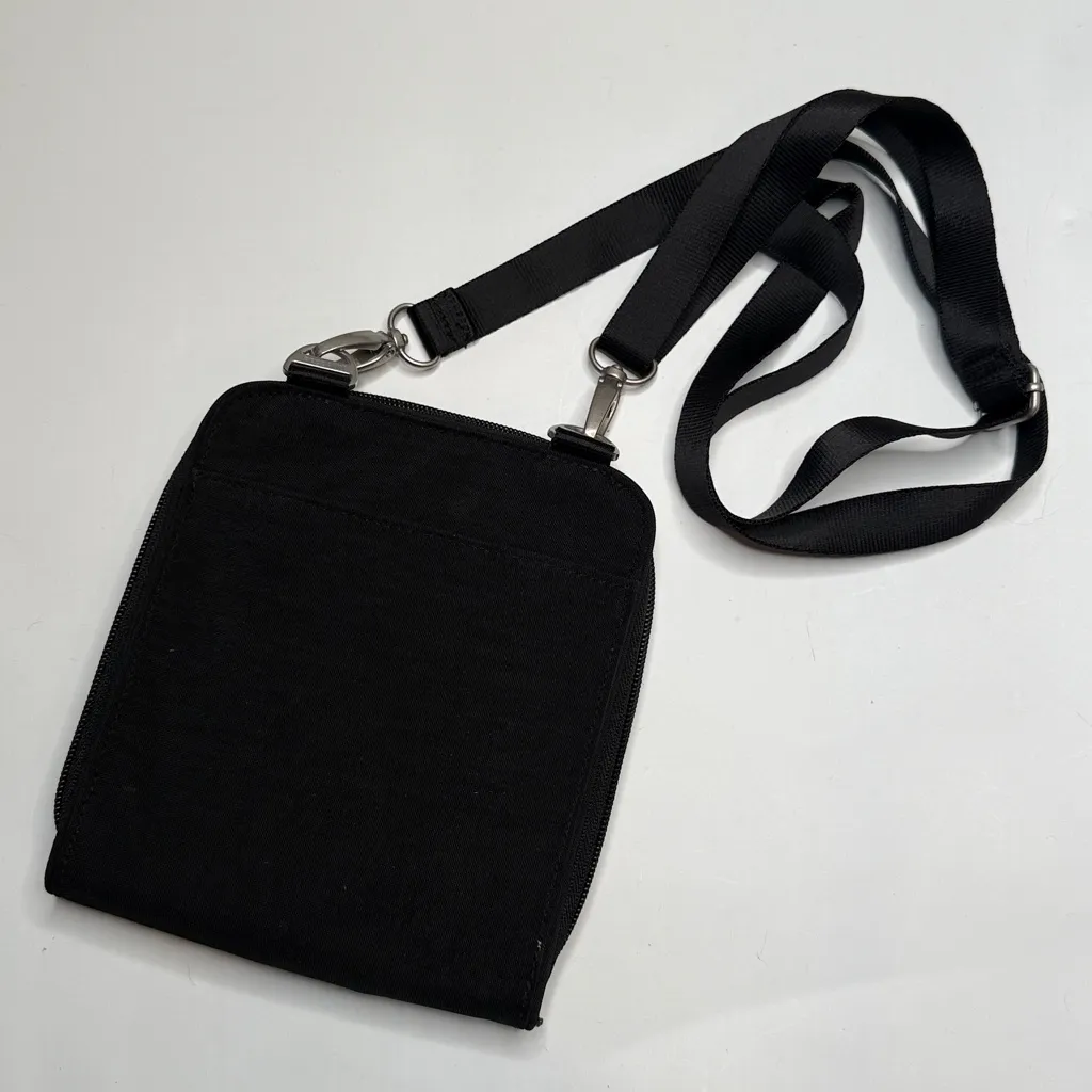 Baggallini Take Two RFID Bryant Lightweight Travel Black Crossbody - Image 5