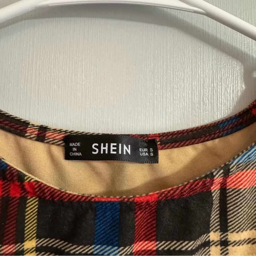 Shein Plaid Checkered Cropped Top Size Small - Image 3