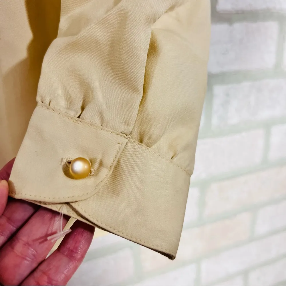 Vintage 1980’s Levi Strauss & Co Button Front Long Sleeve Beige Blouse Size 12 - Image 7