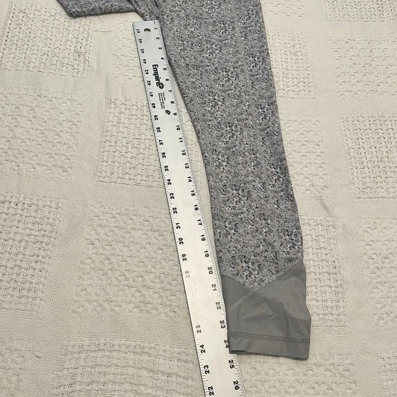 Lululemon Pace Queen Petite Fleur Silver Spoon tight 4 small P3 9030 - Image 3