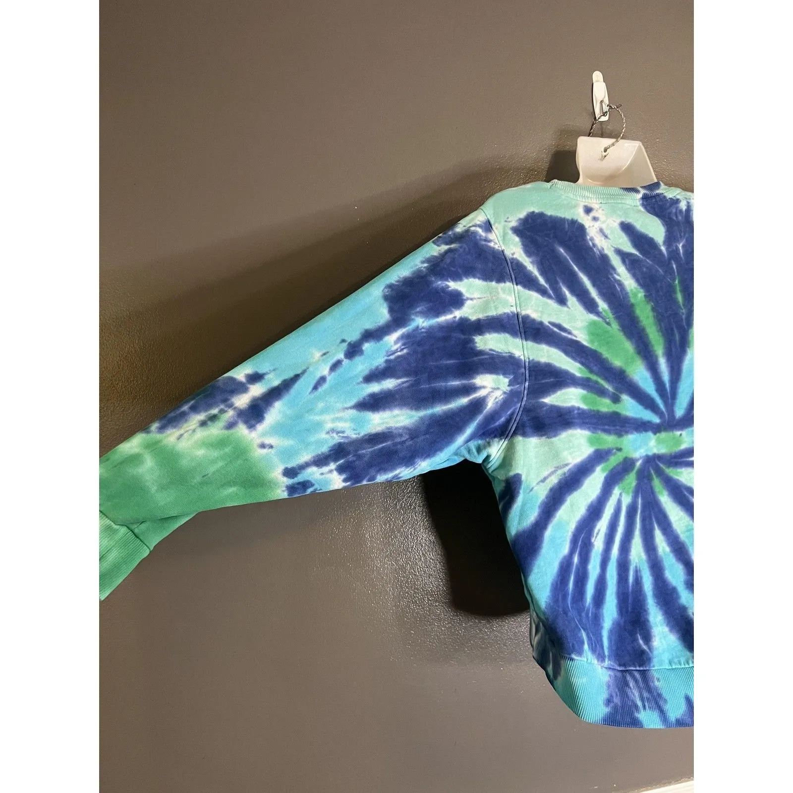 Tommy Hilfiger Sweatshirt Womens Medium Blue Green Tie Dye TOMMY Logo Crewneck - Image 5