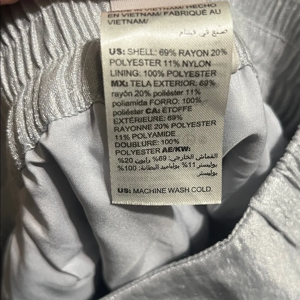 Chico’s Travelers Collection Metallic Sheen Welt-Pocket Pants Silver 0 / 4R - Image 8