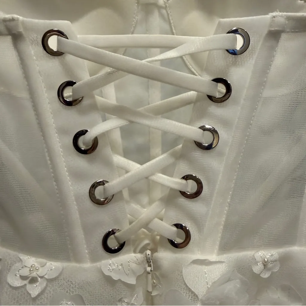 CUSTOM Pearl Hand Embellished Rosie Etienne Primrose Mini Dress (DISCONTINUED!) White Size 6 - Image 5