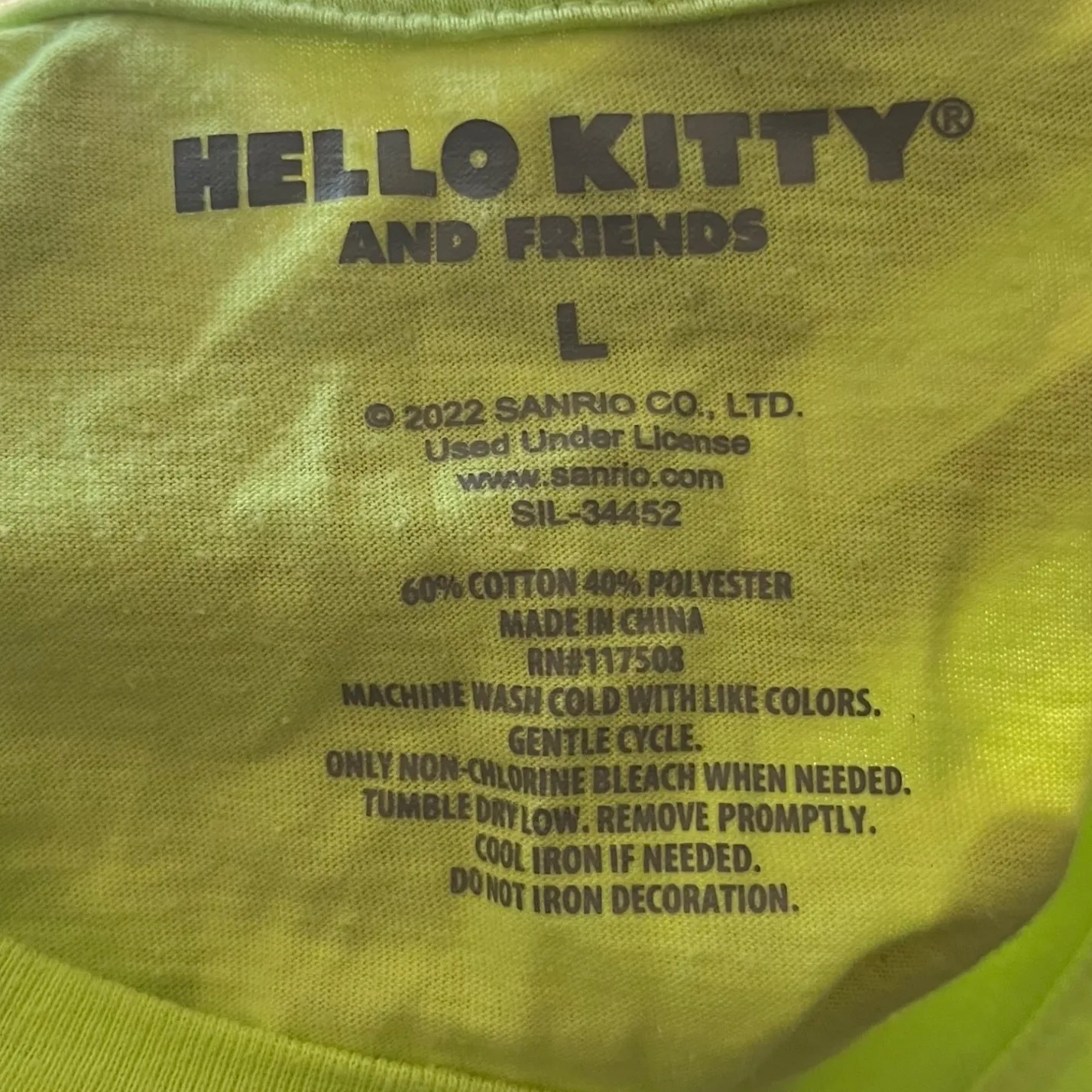 Hello Kitty and Friends Crop Top‎ T-Shirt Sanrio Y2K Kawaii Tee Womens L - Image 4