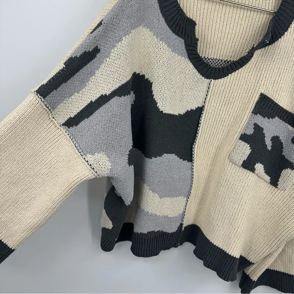 POL Camouflage Baggy Boho Oversized Sweater Size Medium Cozy Fall - Image 7