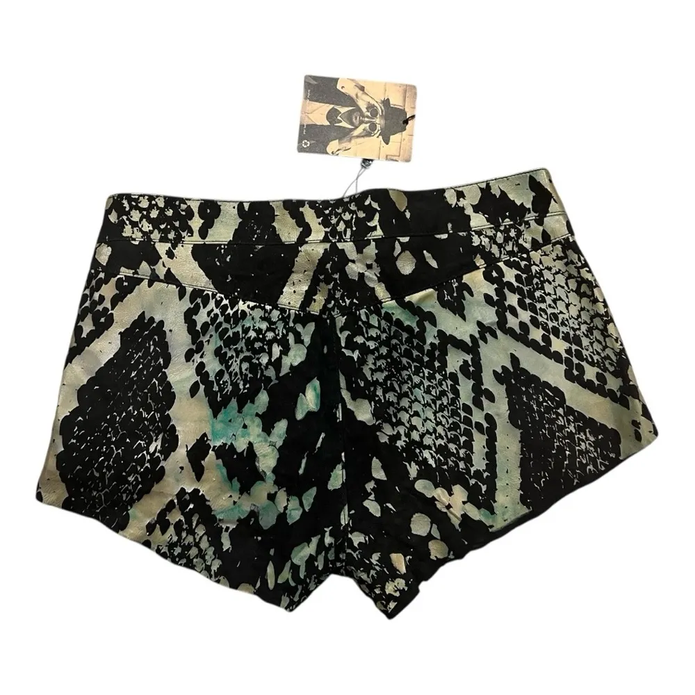 ONE TEASPOON AFRICAN NIGHT FLIGHT SIXTIES SUEDE SHORTS Size 4 *SAMPLE * NWT - Image 5