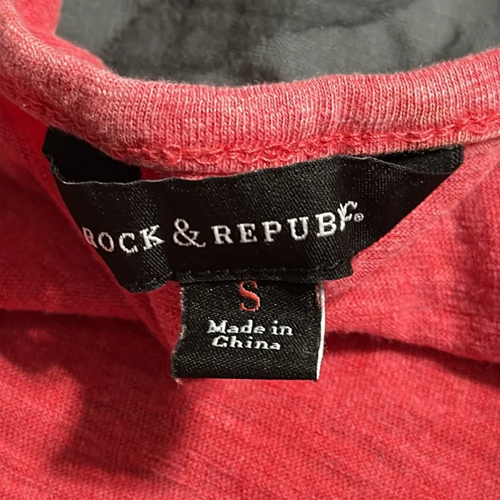 Rock & Republic women’s size small v-neck red graphic print tank liberty happy - Image 10