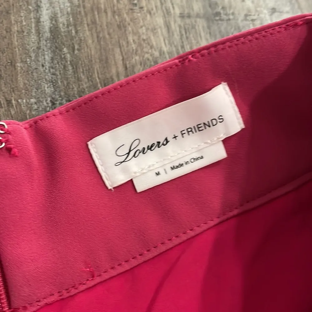 Lovers + Friends City Short in Magenta Pink Barbiecore - Image 6