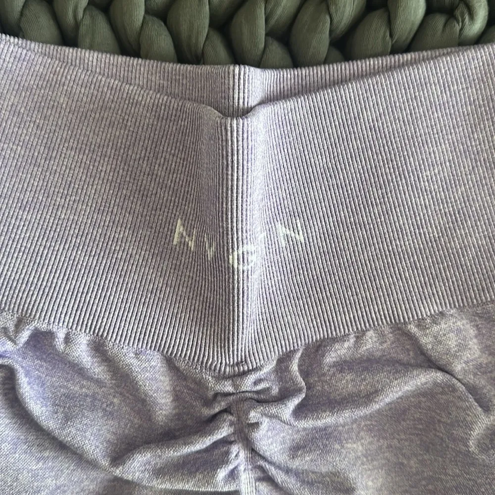 NVGTN Lilac Scrunch Seamless Shorts - Image 5