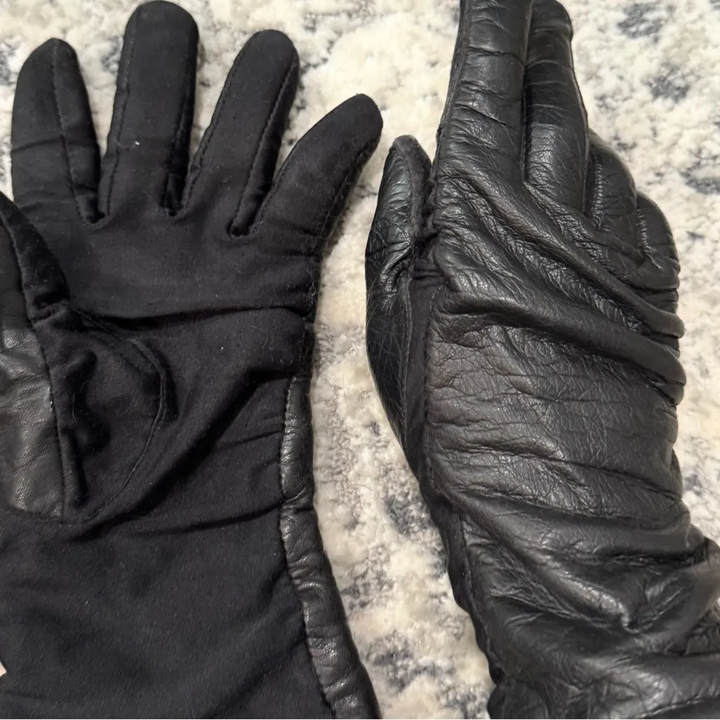 Isotoner Black Genuine Leather VINTAGE Winter Gloves - Image 2