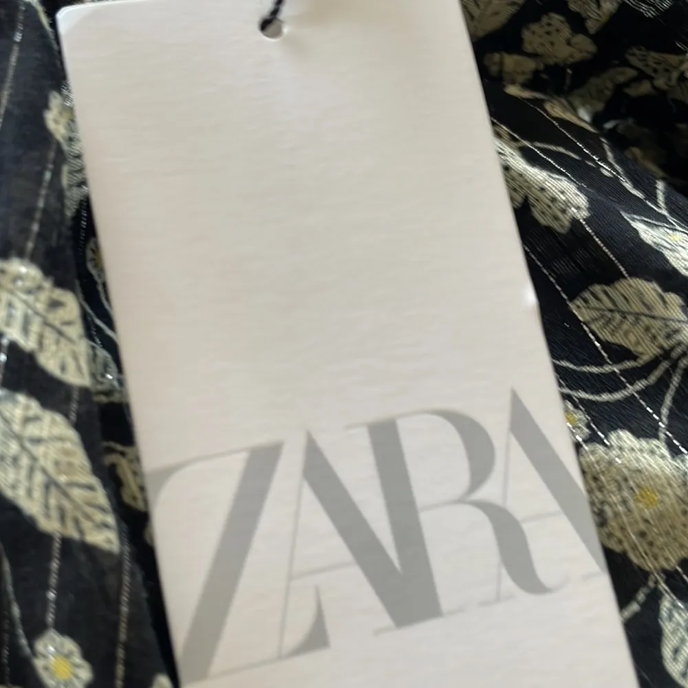 NWT ZARA FULL LENGTH PRINT PANTS WITH METALLIC THREAD FLORAL BLACK SMALL - Image 7