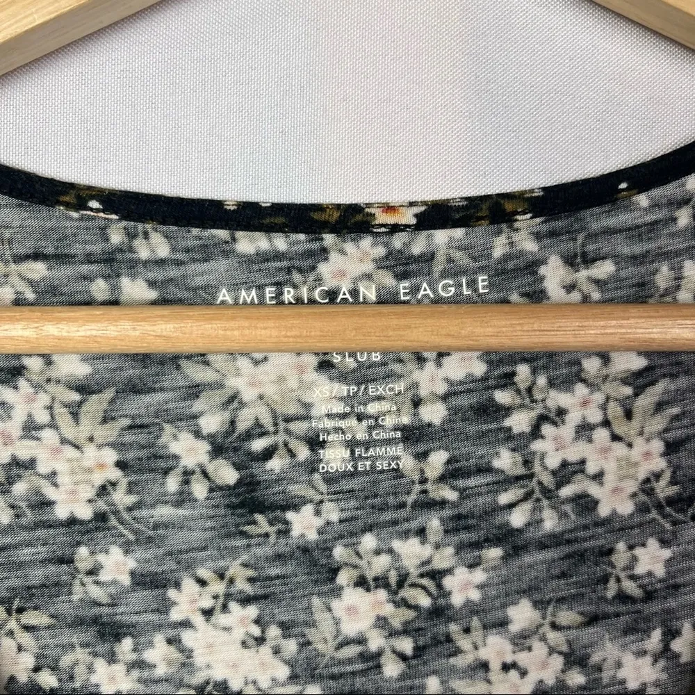American Eagle AEO Soft & Sexy Slub Black Floral Button Down Long Sleeve XS - Image 4
