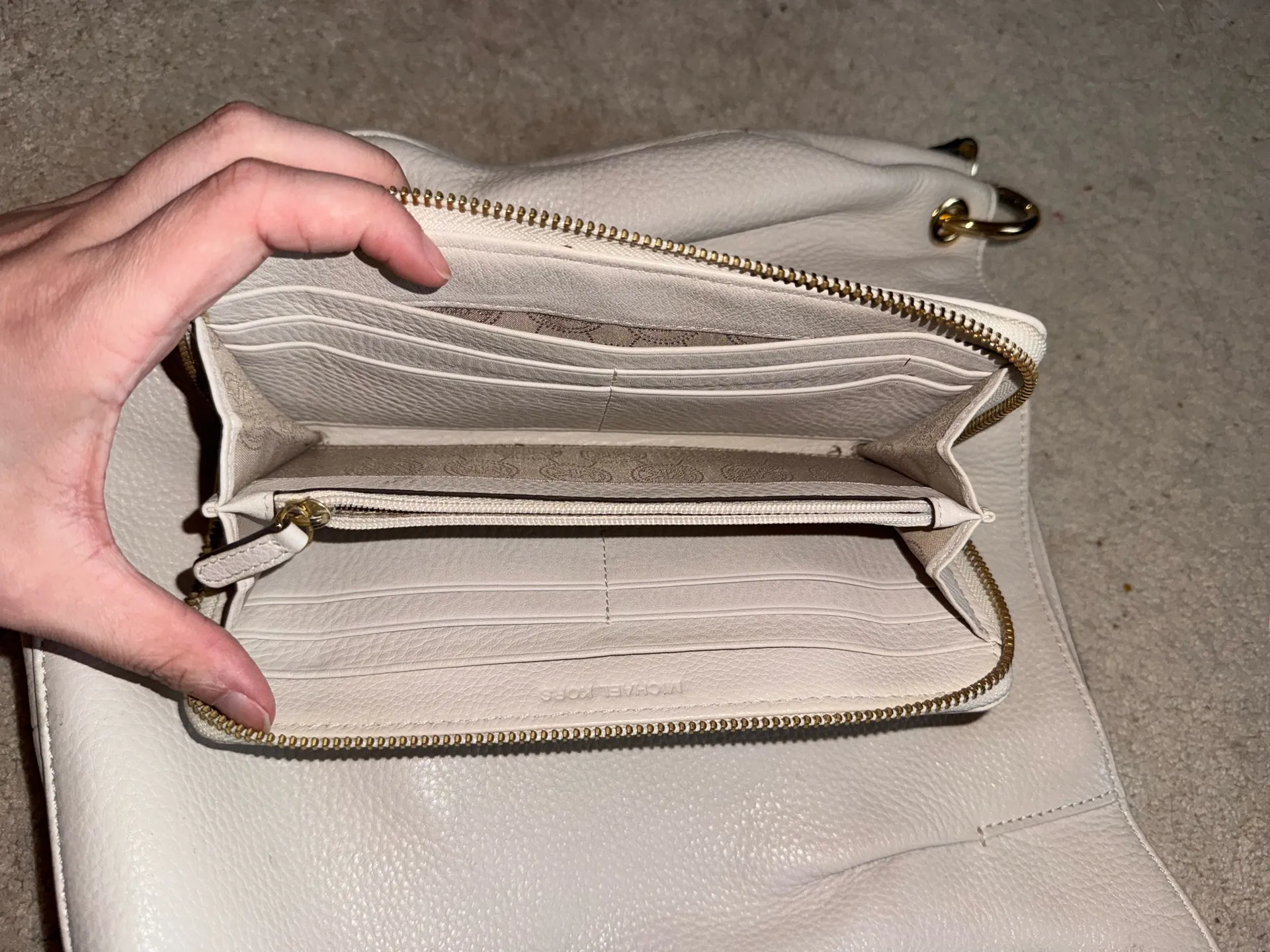 Michael Kors Purse & Wallet - Image 4