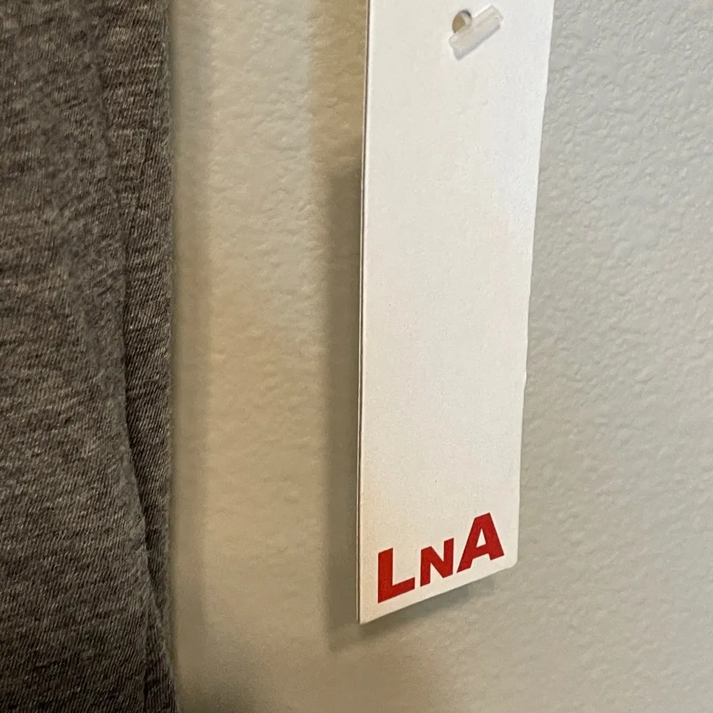 LnA skeleton tshirt sz M nwt - Image 4