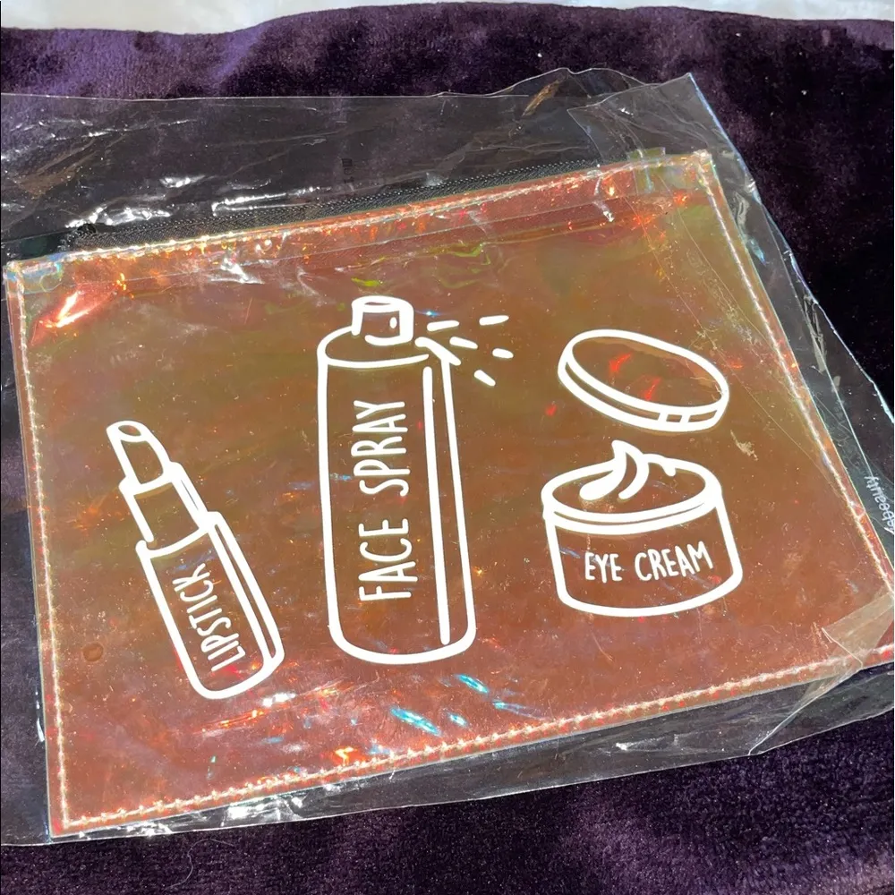 MACY’S IRIDESCENT COSMETIC BAG - Image 4