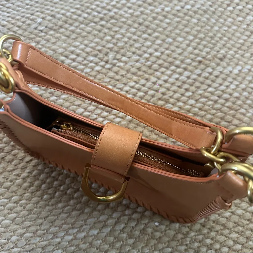 Antik Kraft Whipstitch Shoulder Bag with Buckle - Image 6