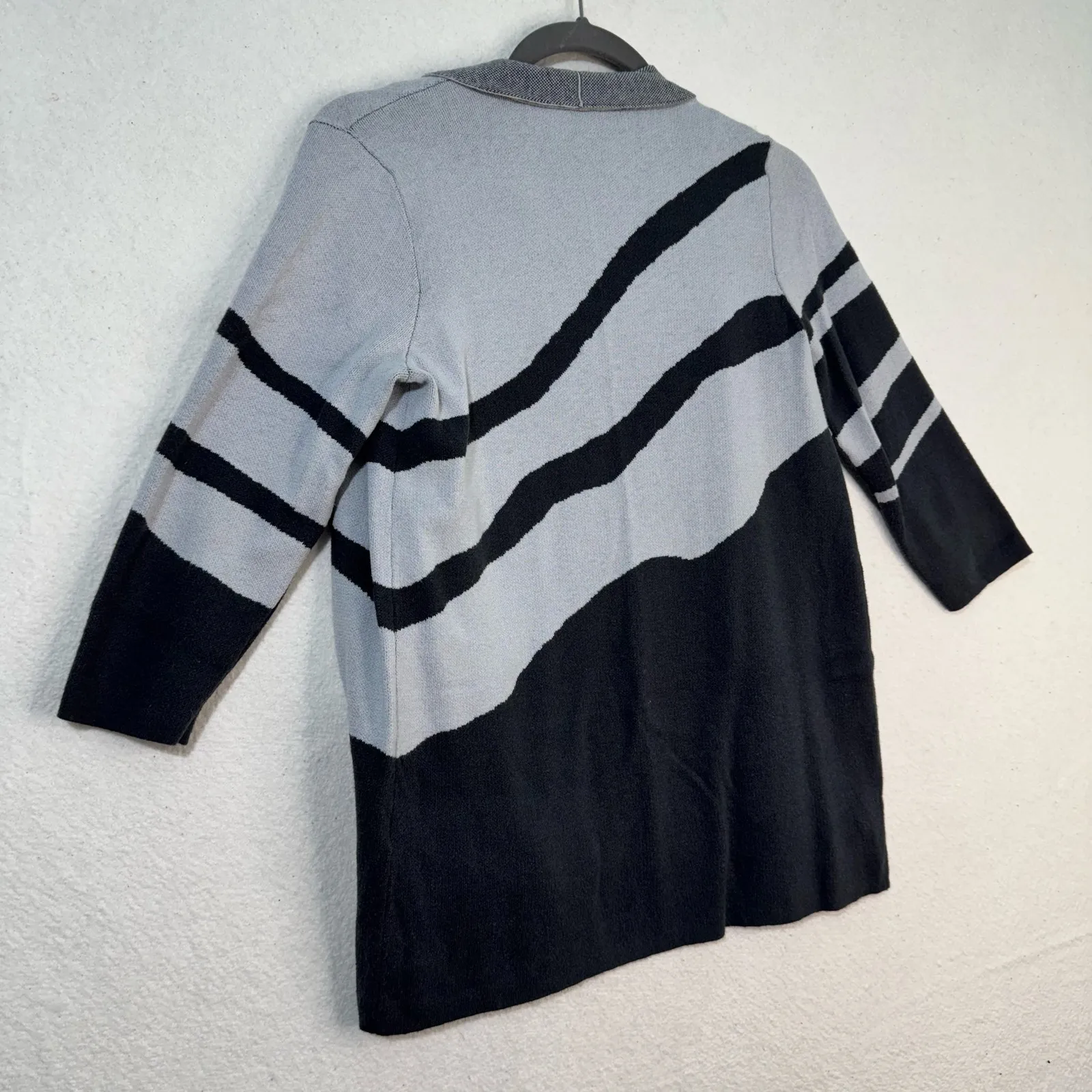 Chico's Easywear Charcoal Gray Tank & Open-Front Abstract Cardigan Size 0/Small - Image 5