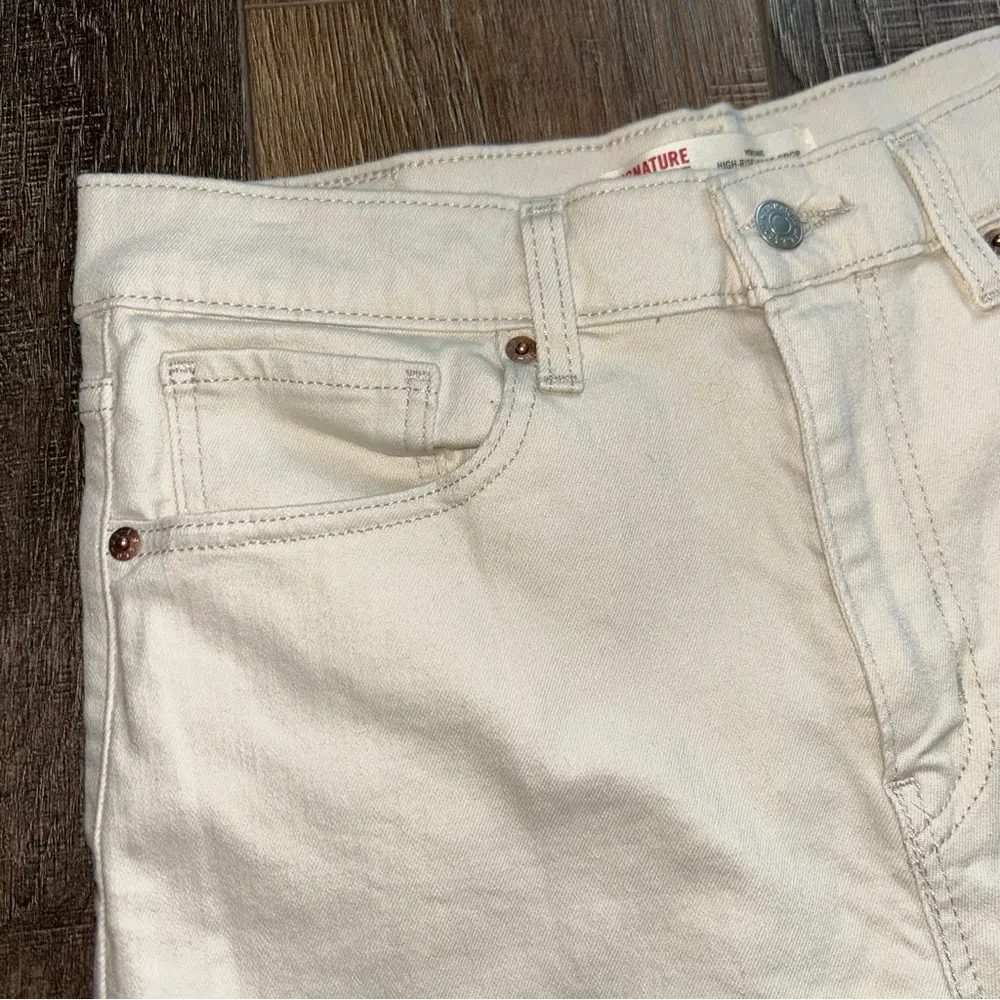 Signature by Levi Strauss Cream High - Image 2