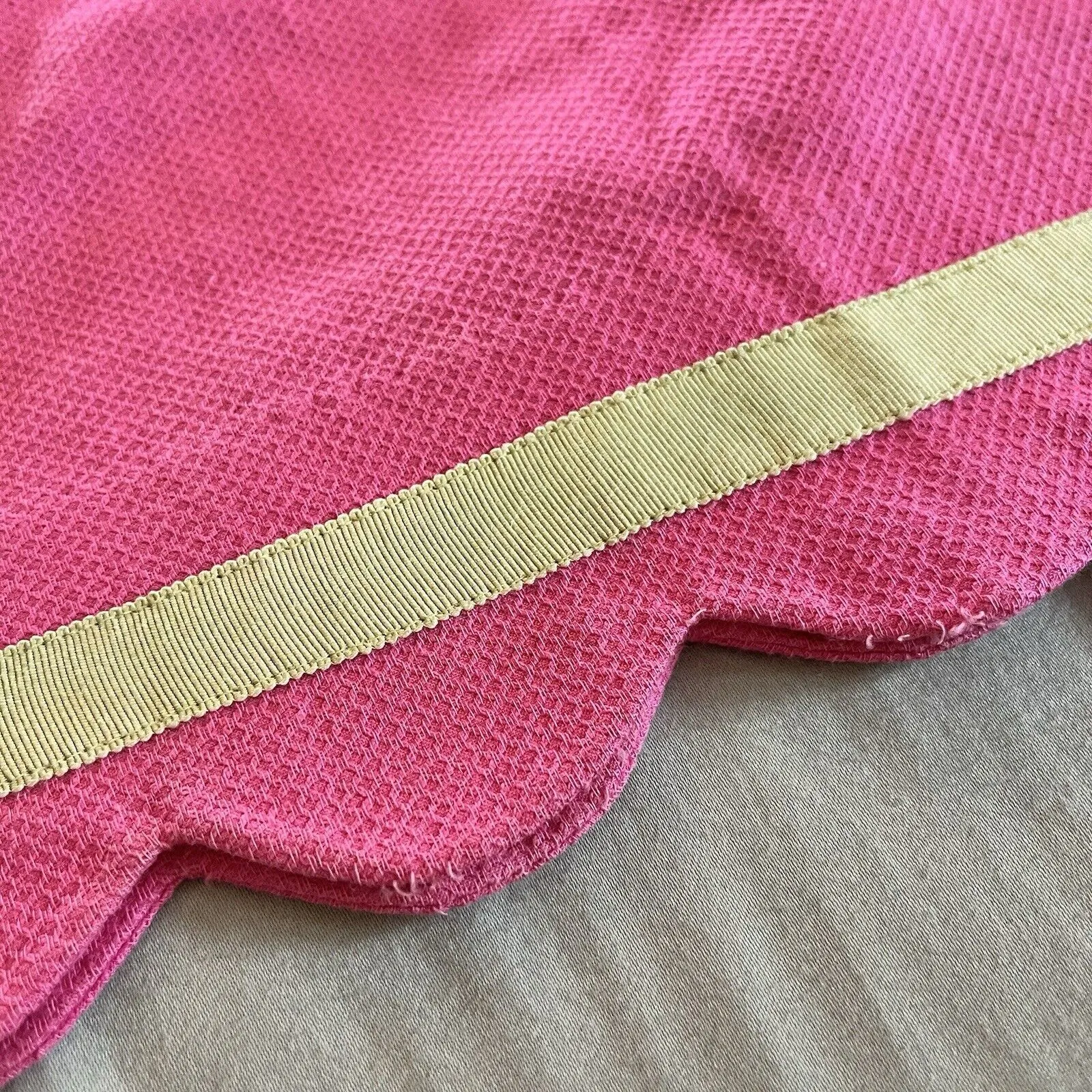 Lilly Pulitzer Stretch Mini Skirt Pink - size 6 Vintage Scalloped W Green Trim - Image 2