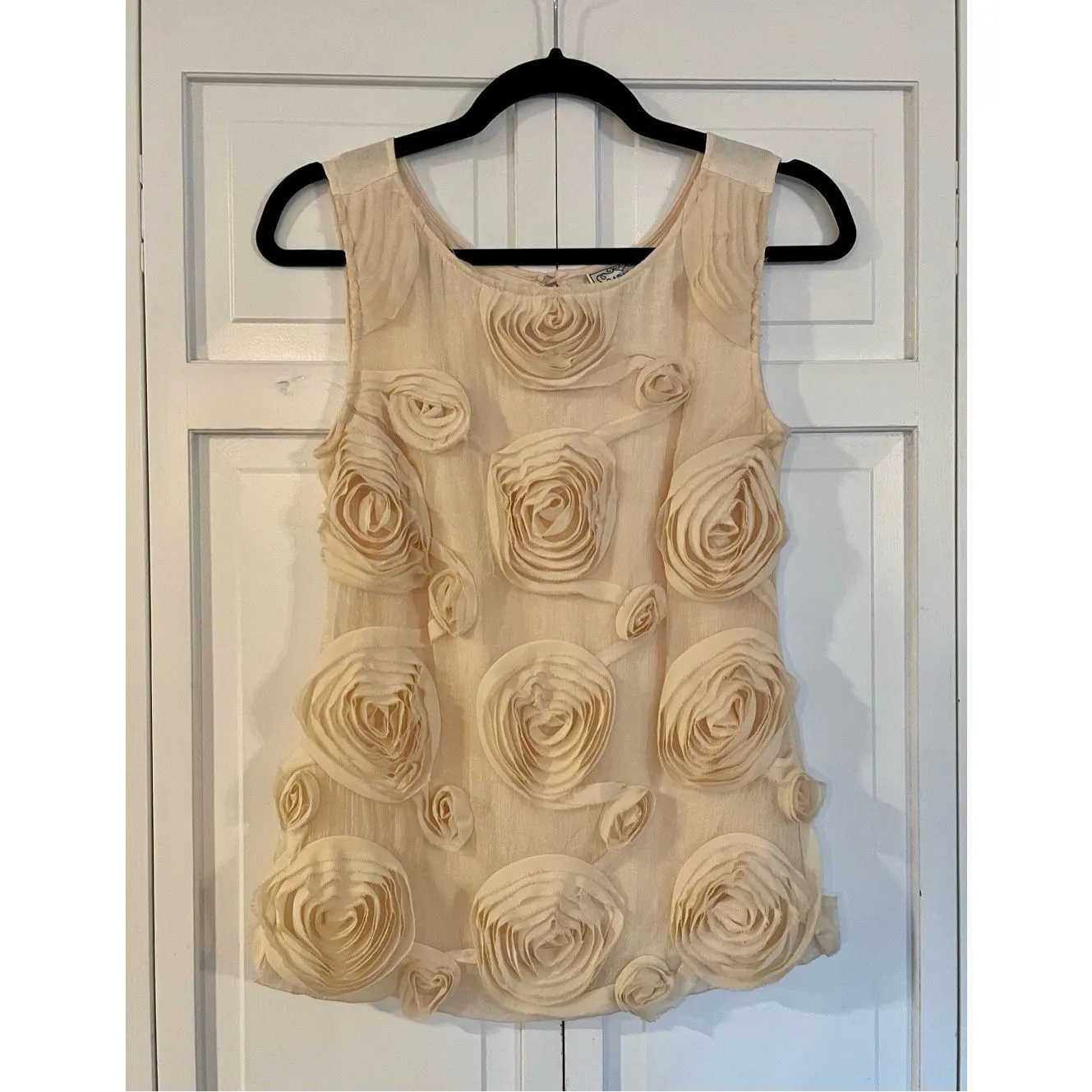 Anthropologie Yoana Baraschi ivory rosette sleeveless blouse size xs - Image 3