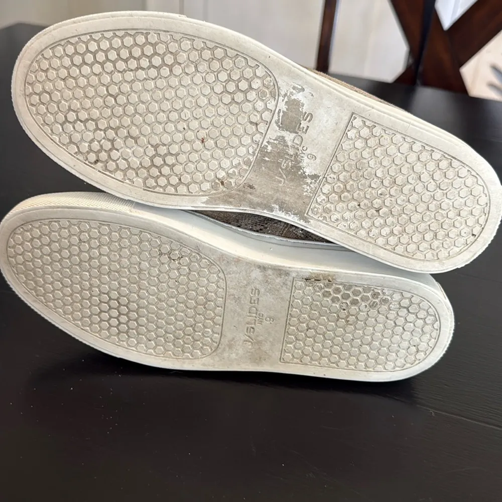 J/slides Ludlow High - Image 7