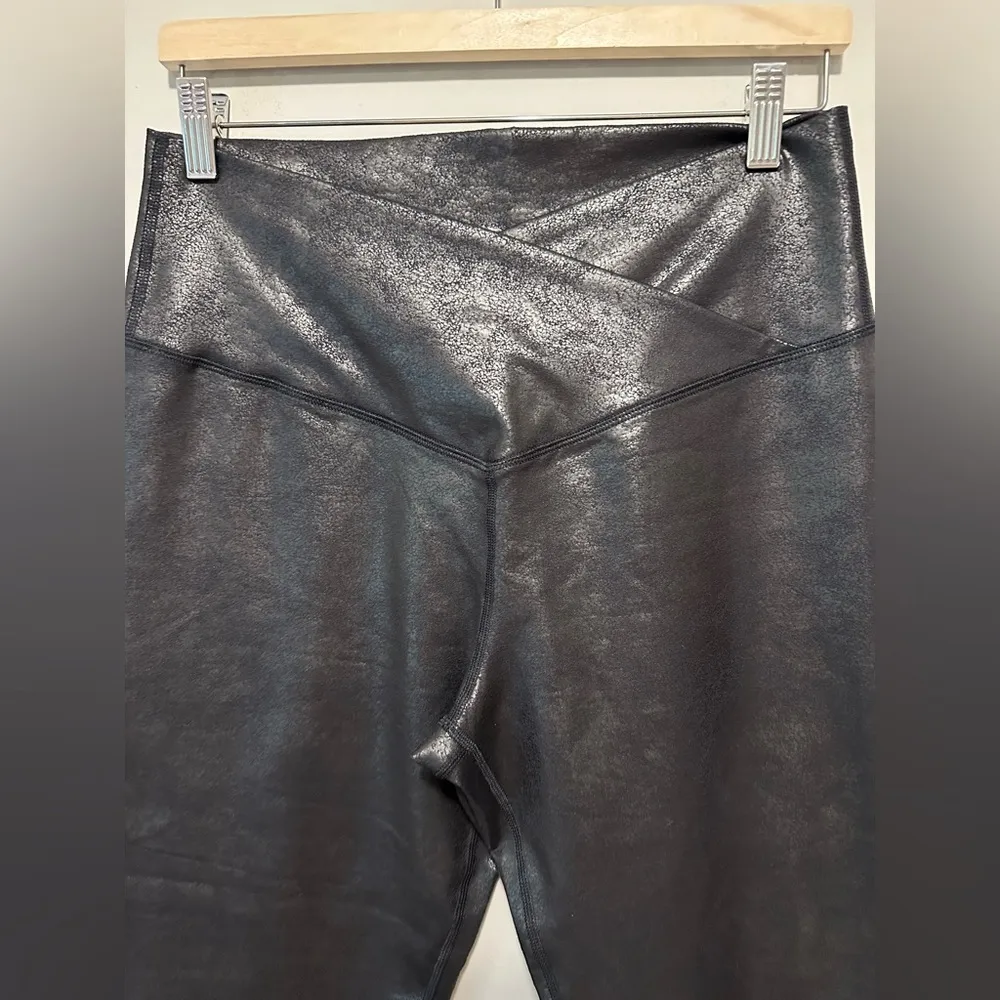 OFFLINE By Aerie The Hugger Crackle Crossover Legging Size XL - Image 5