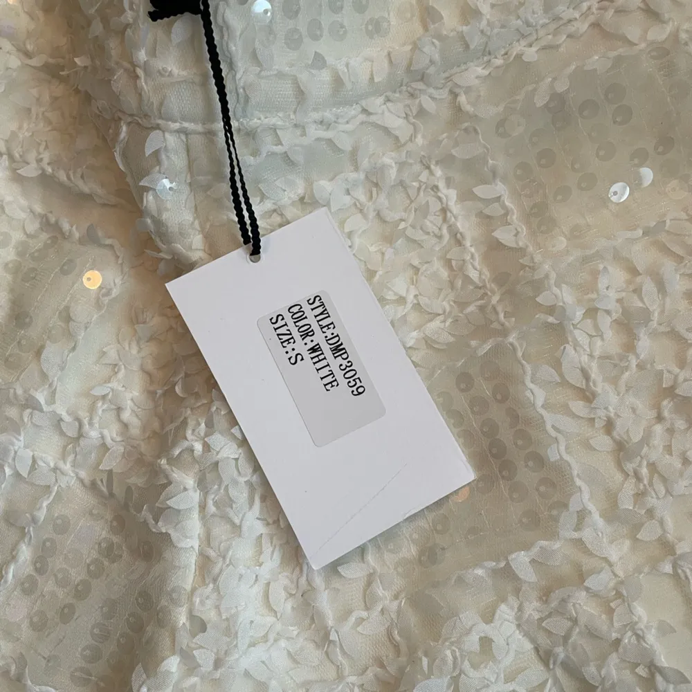 Buckle Dance & Marvel White Sequin High Waist Going Out Party Shorts size Small - Image 6