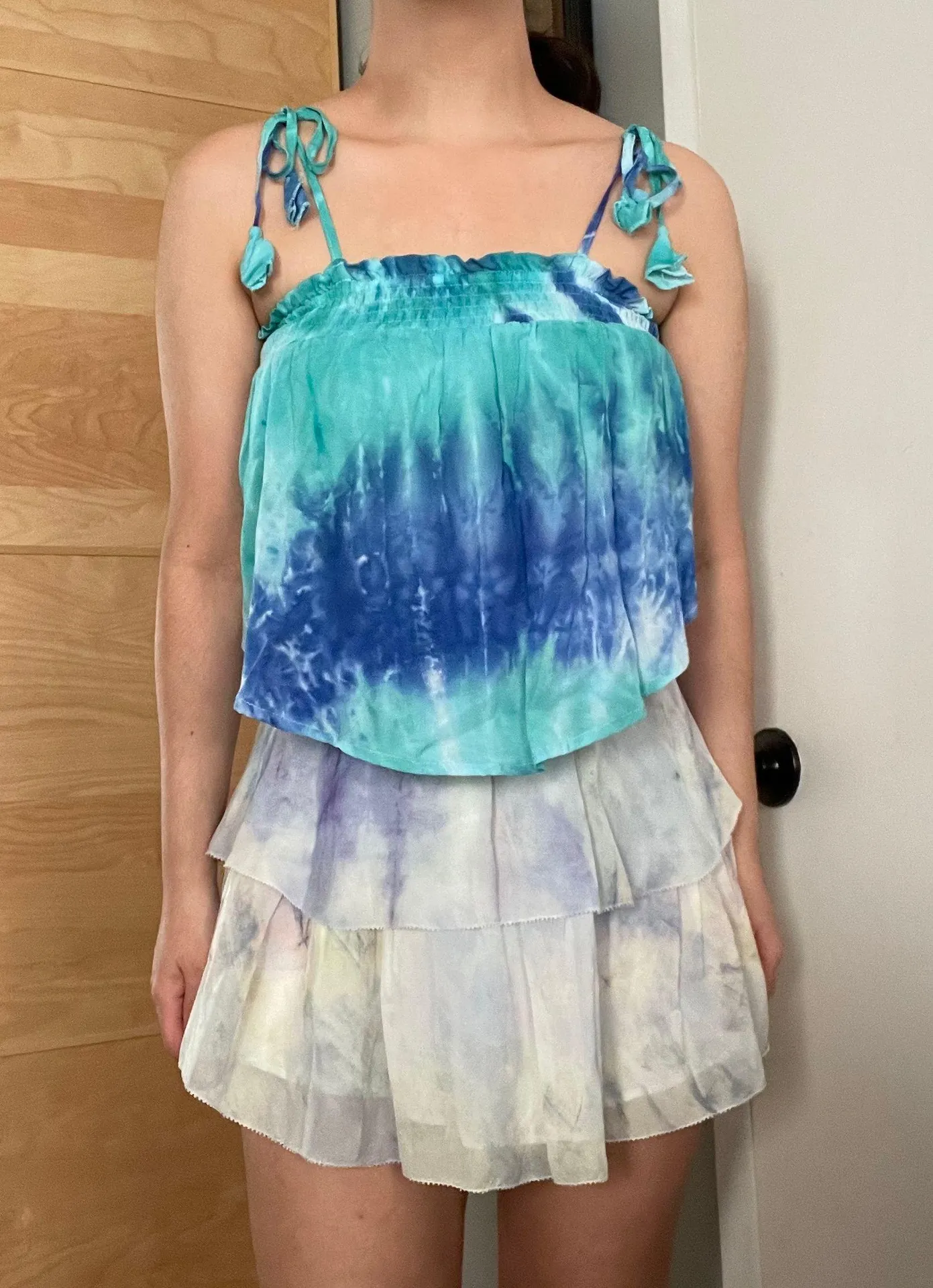 teal blue watercolor tie dye smocked cropped swing cami top - Image 2