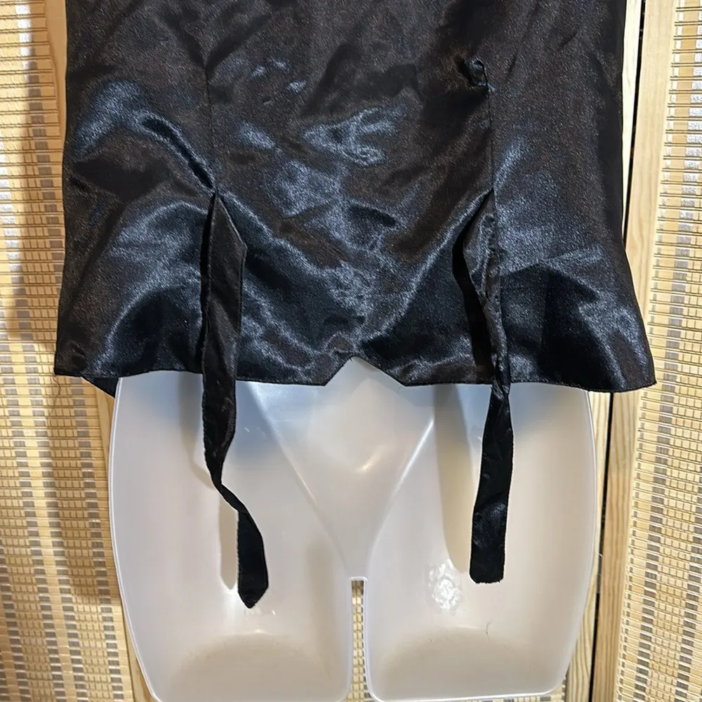 Modi Vintage 1980s or 1990s Gold Black Sequined and Beaded Silk Vest Medium - Image 14