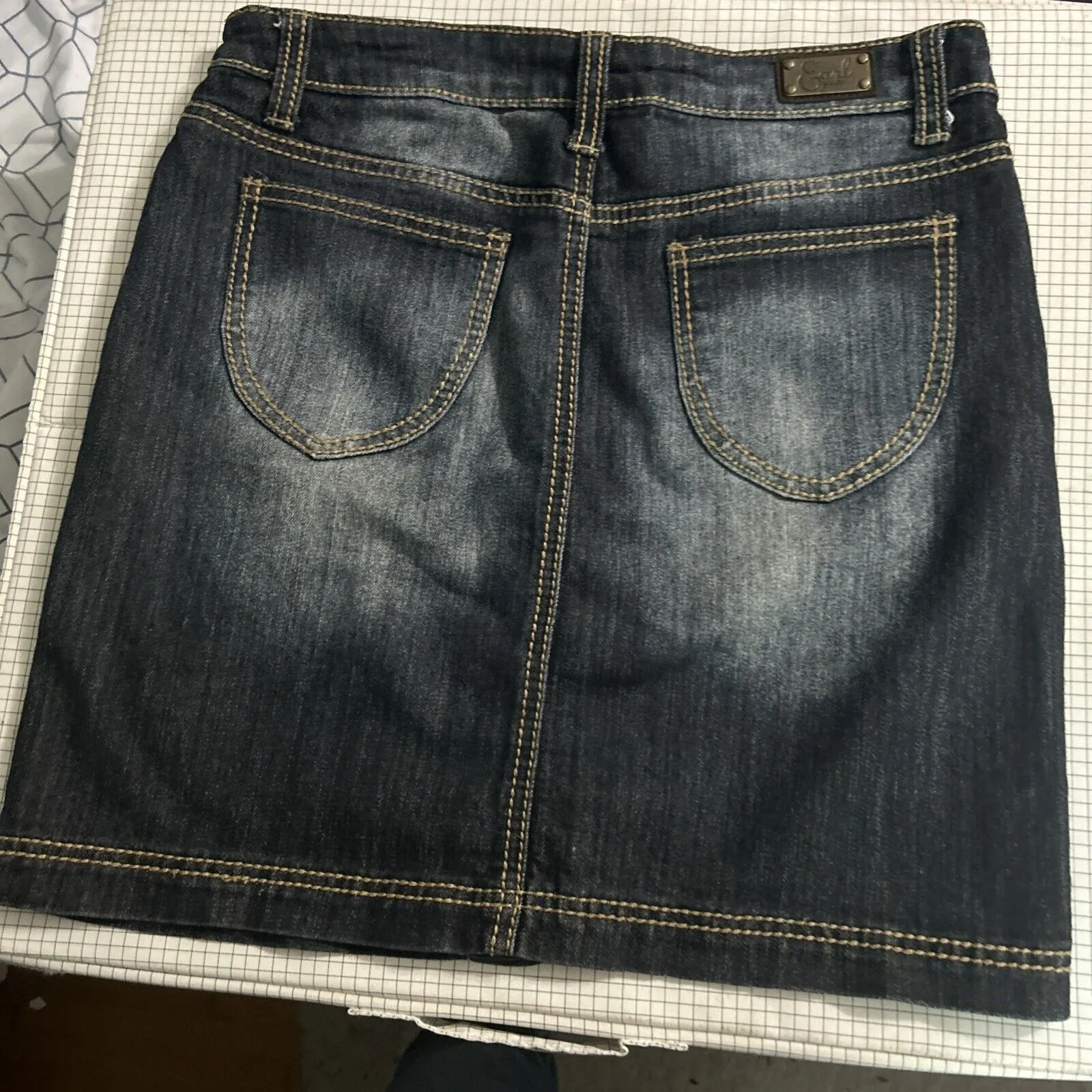 Earl Jean Denim Mini Skirt Size 4 Dark Wash Distressed Preppy Mod Biker Hippie - Image 3