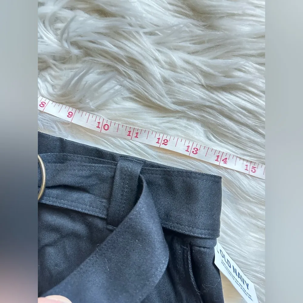 Old Navy extra high waisted cargo shorts - Image 8