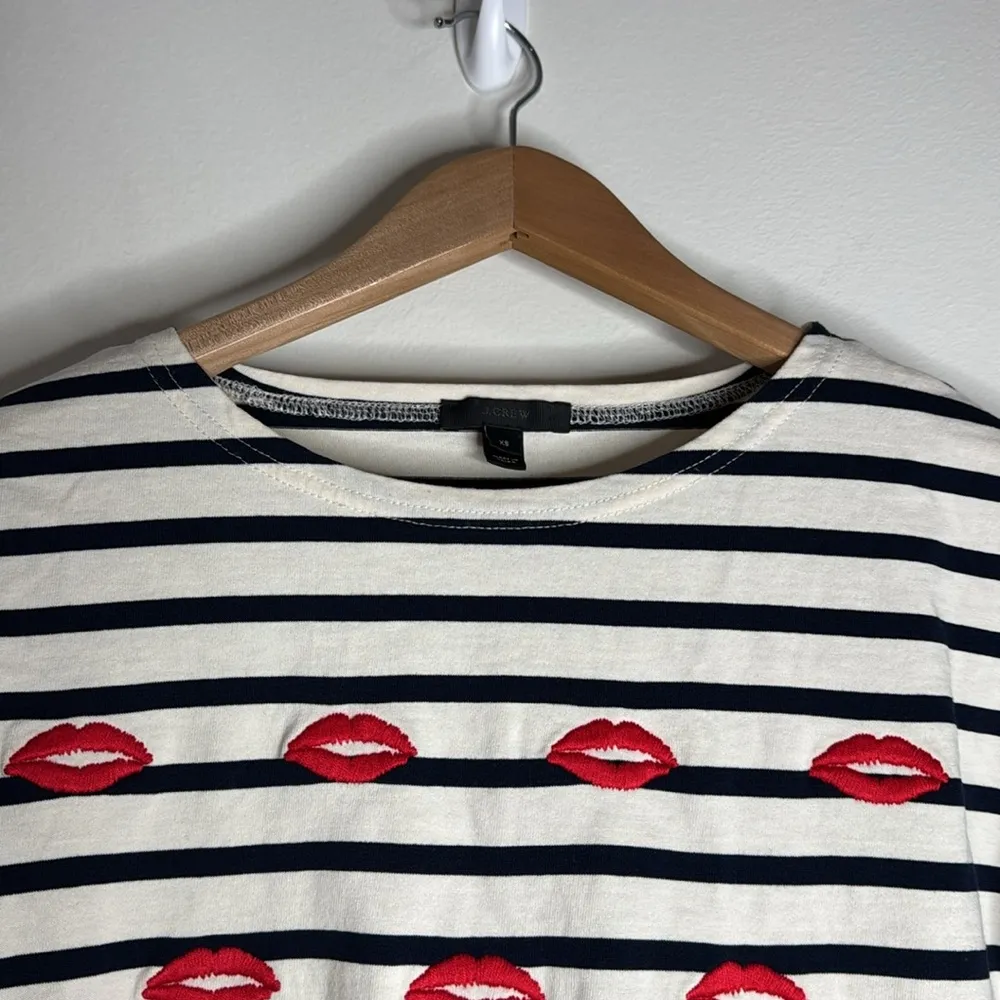 J. Crew Ivory Black Striped Long Sleeve embroidered Red Lips Design size XS - Image 3