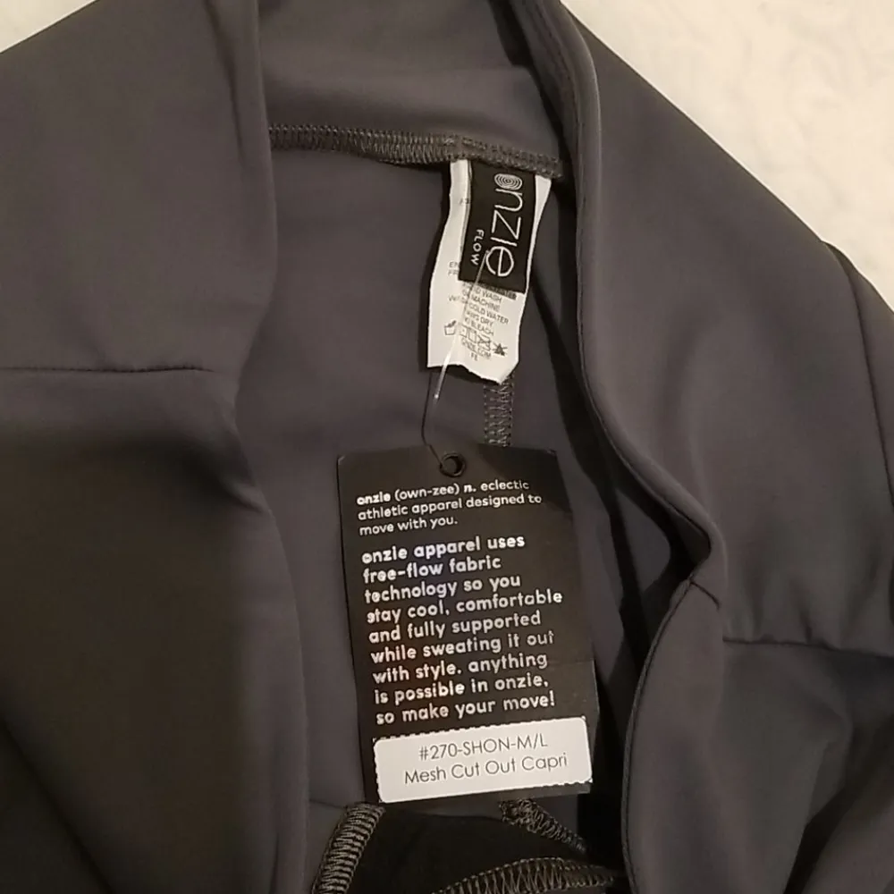 💕ONZIE💕 Mesh Cut Out Capri Leggings - Grey - Image 5