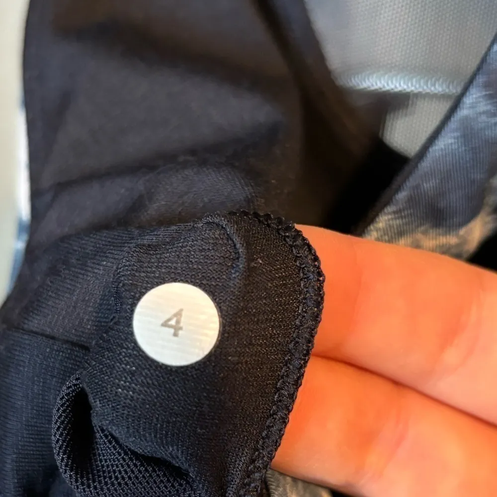 Lululemon Mesh With Me Tank Naval Blue/Sea Side Silver Fox Alberta Lake Size 4 - Image 3