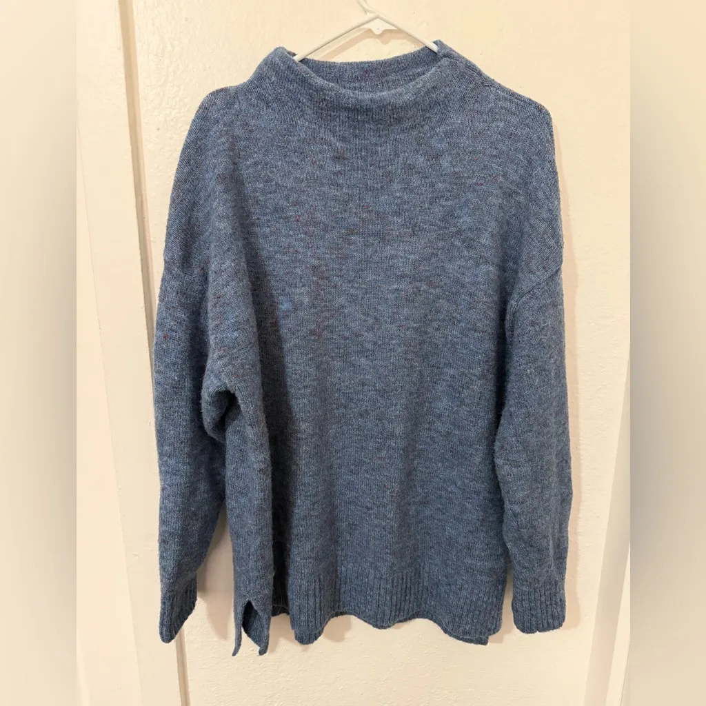 Well Worn Women’s Size XL  Sweater, Blue knit long sleeve neck round - Image 2