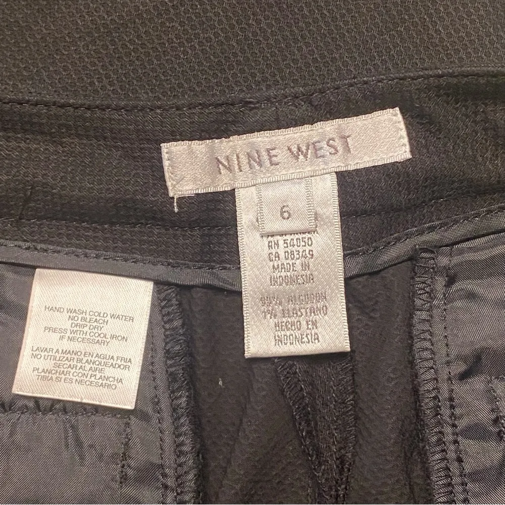 Nine West Dress High Rise Capri Pants Textured Black  Size 6 - Image 5