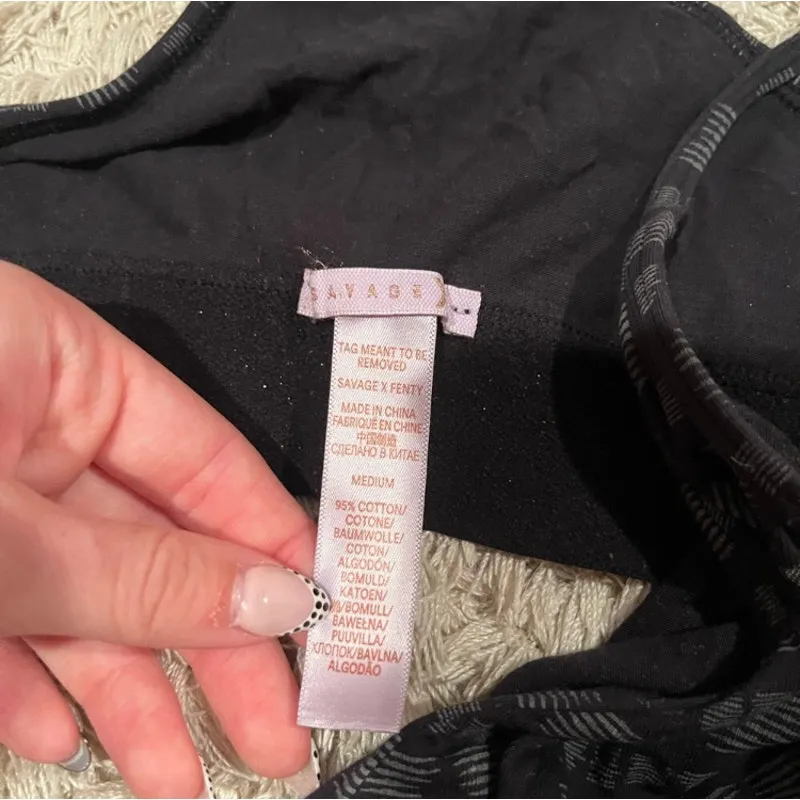 Savage X Fenty triangle bralette size Medium Black - Image 3