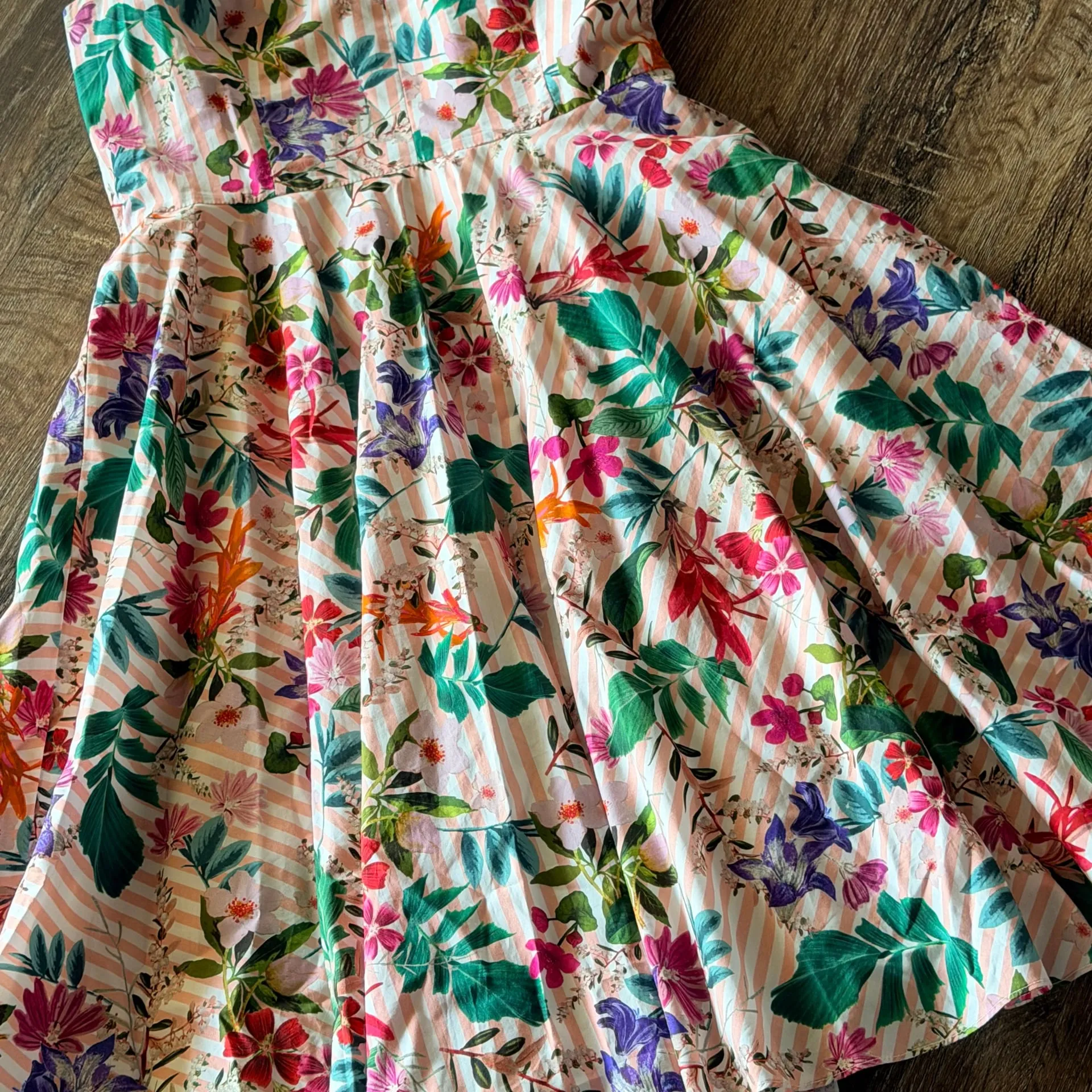 Gianni Bini Jacqueline Striped Floral Sweetheart Neck Midi Dress - Image 5